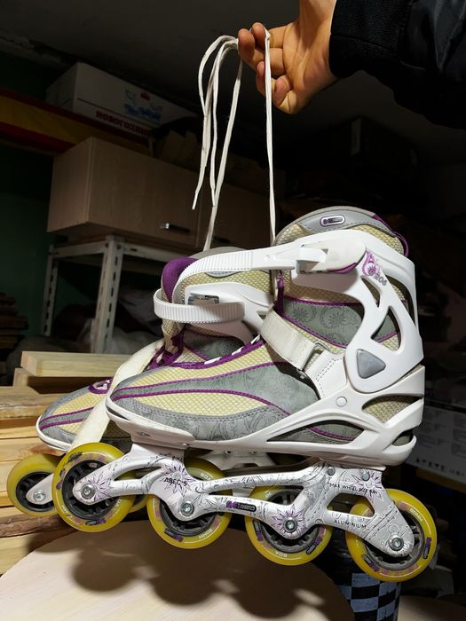 Роликовые коньки