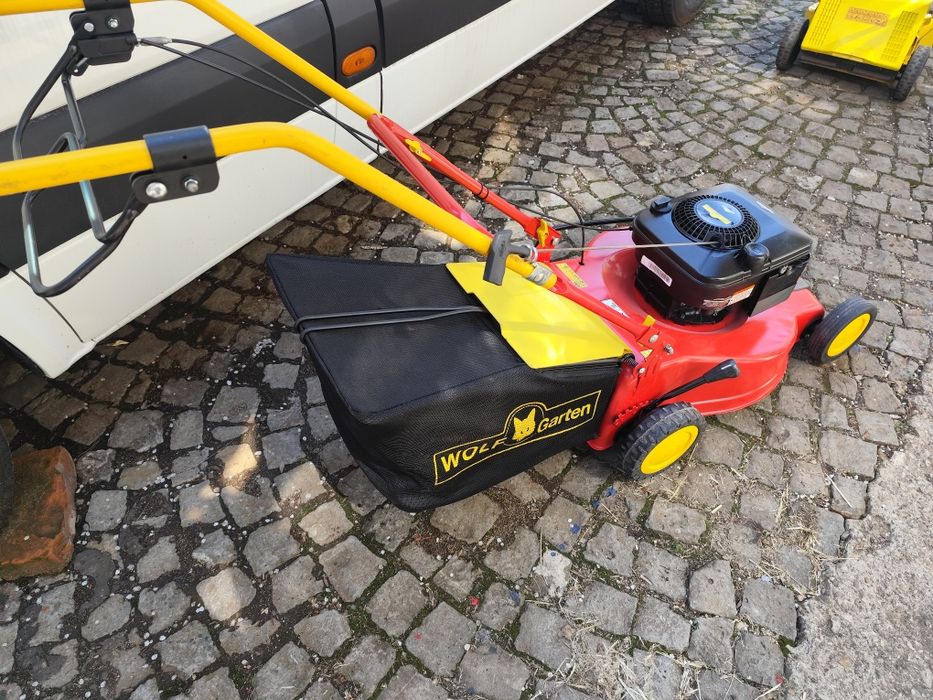 Самоходна бензинова косачка