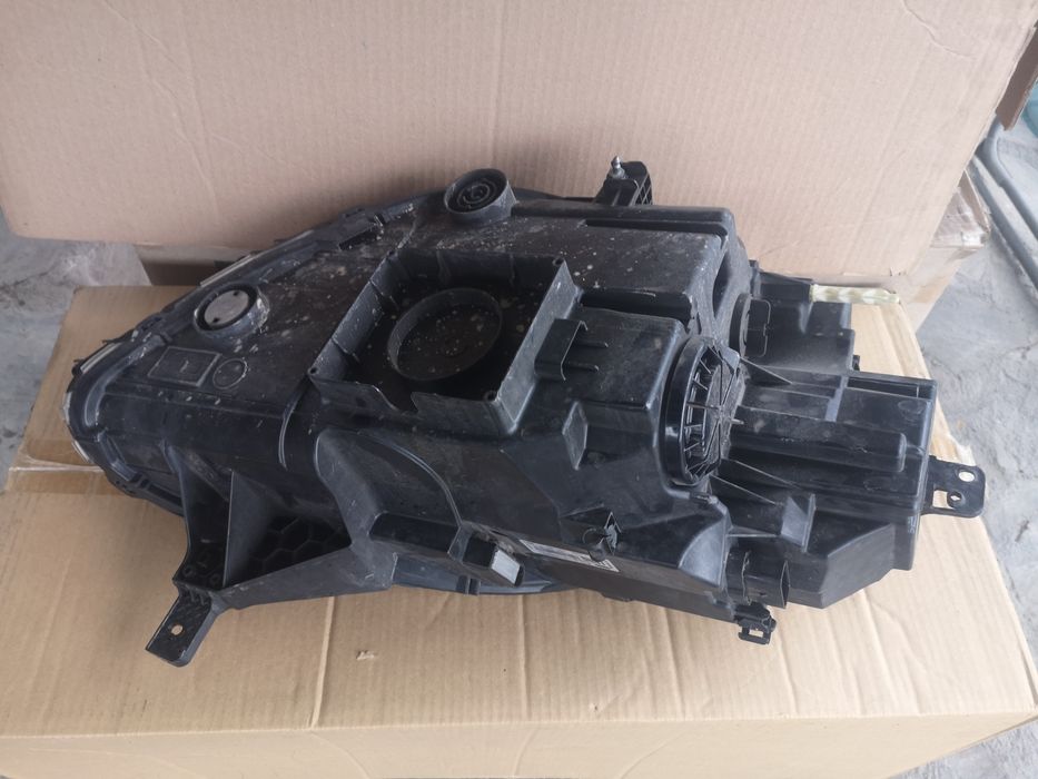 Far Ford Puma stanga halogen LED