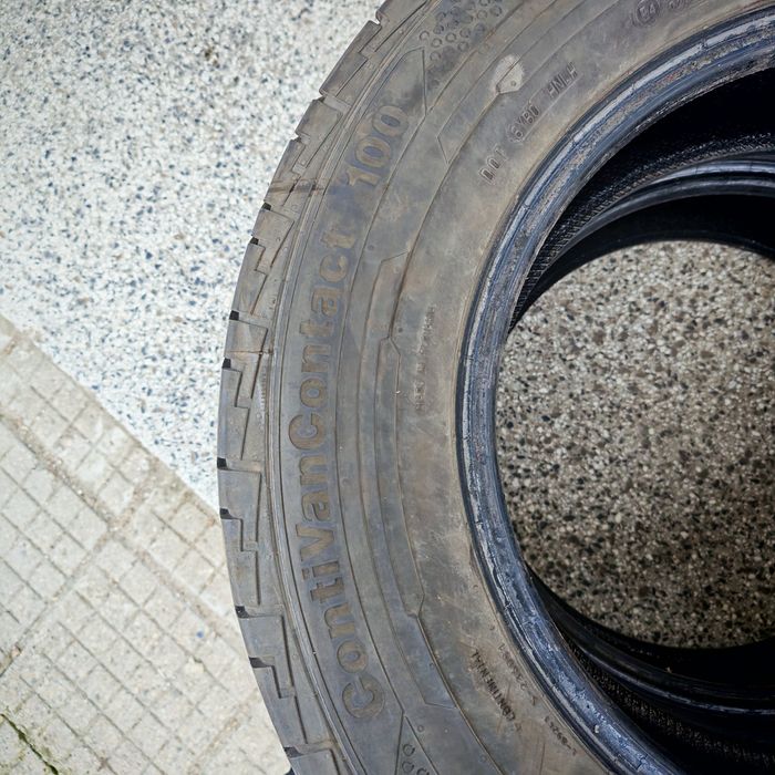 4 бр. Бусови гуми Continental 235/65/16C