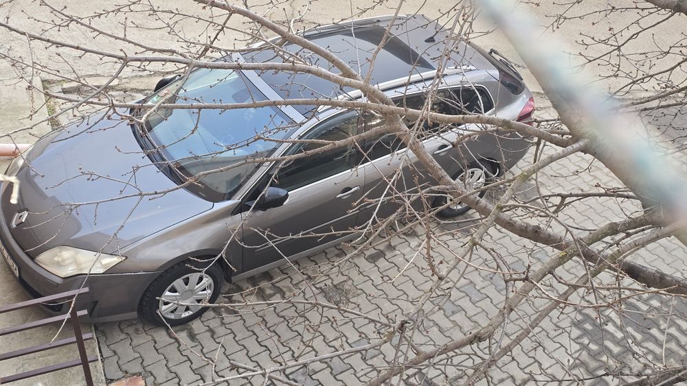 Persoana fizica vând Renault Laguna 3, facelift 2010