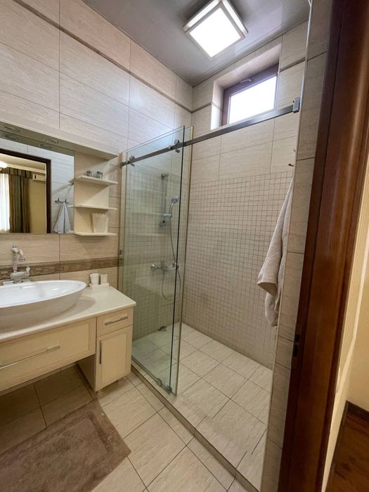 Сдается 3-х уровневый дом на Саламатина Яккасарайский район