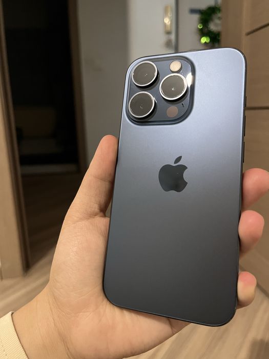 Продам айфон 15 про