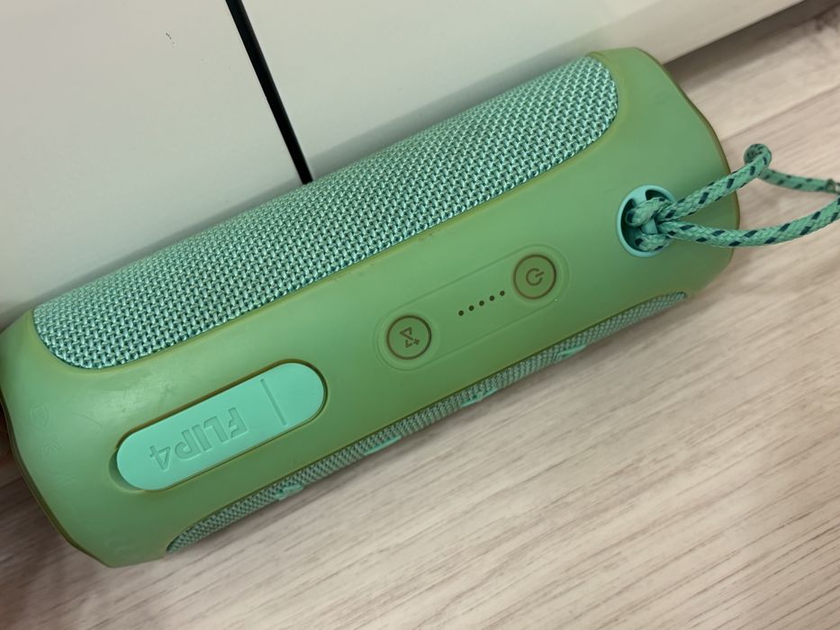 JBL Flip 4 колонка