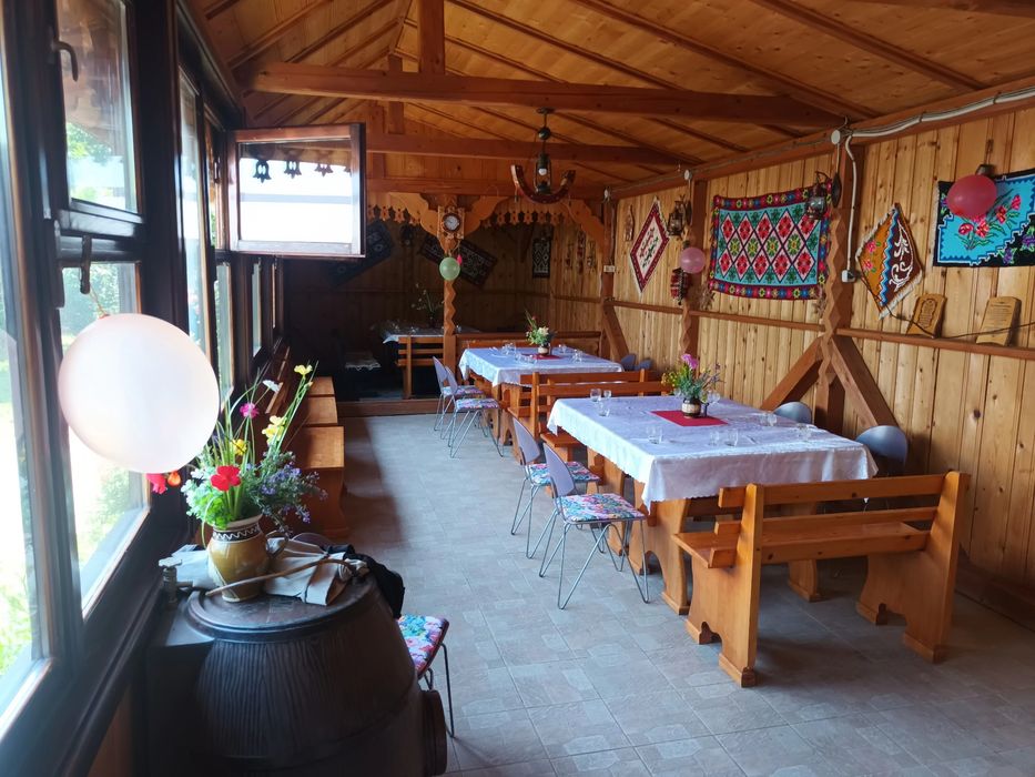 Casa și magazin mixt