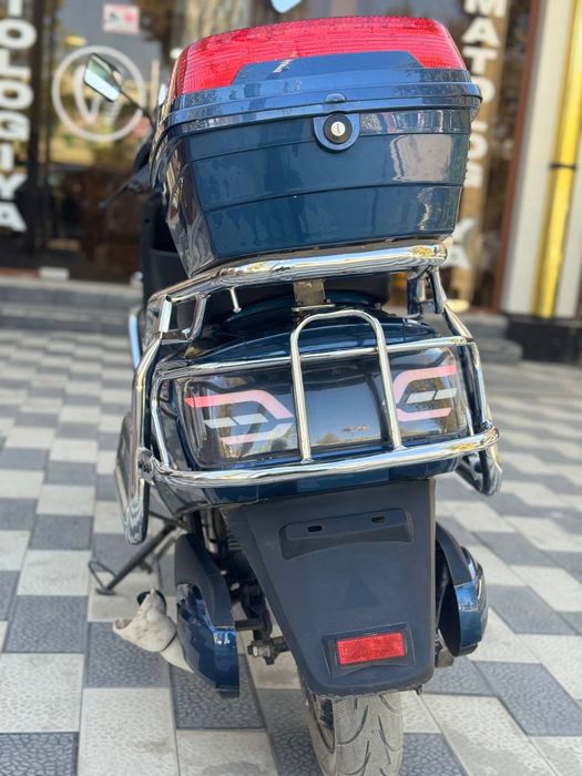 E-scooter electric