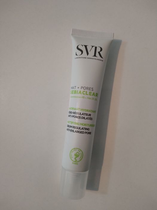 Матиращ крем за свиване на пори SVR