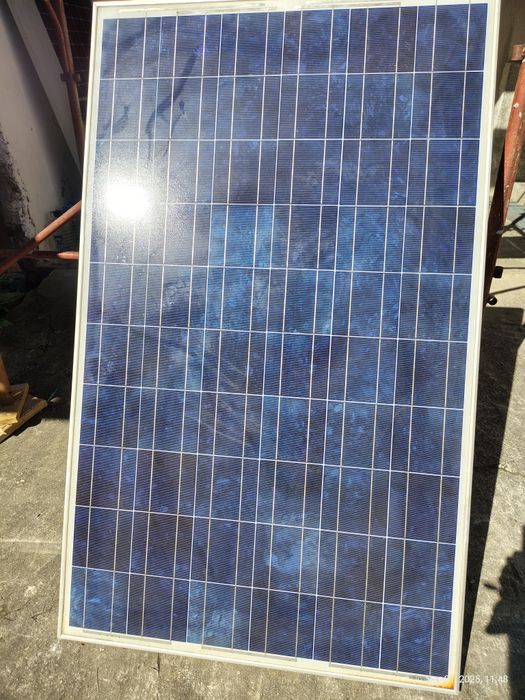 Vand 2 panouri fotovoltaice