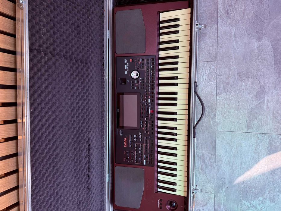 Orga  Korg pa1000 cu case inclus
