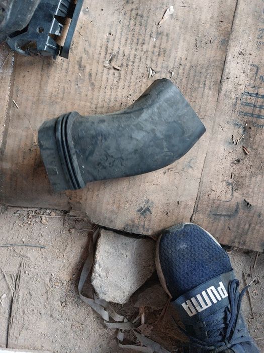 Въздуховод е90 е91 бмв  2.0д 184кс bmw e90 e91 2.0d