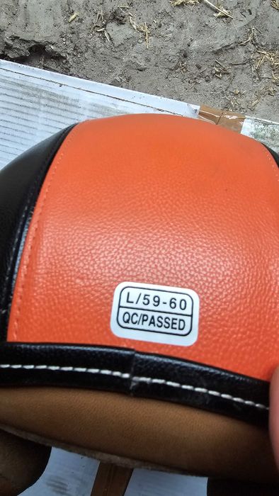 Ръкавици за мотор BMW и каски