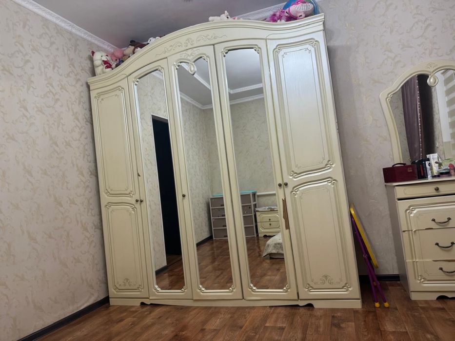 Продам шифонер б/у в хорошем состояние