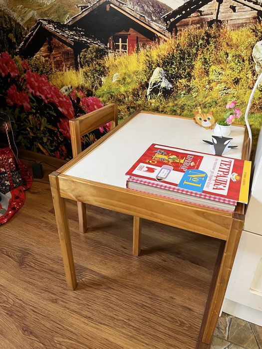 Детска масичка със стол