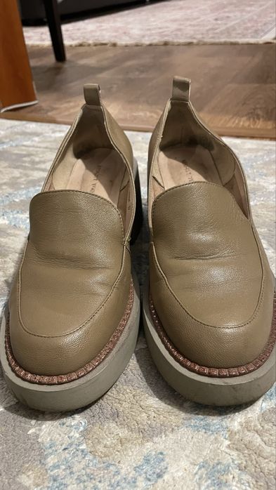 Женская обувь лоферы