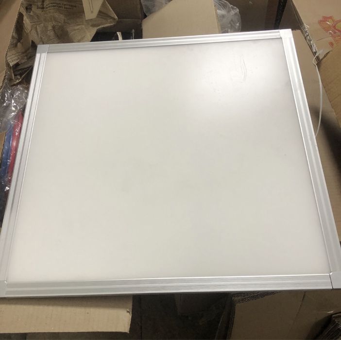 Продаю LED светильники армстронг