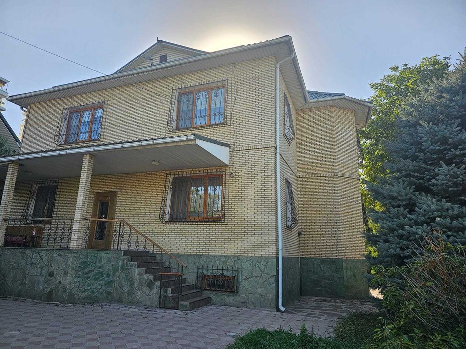 Продам дом 405 кв.м., Жуковского