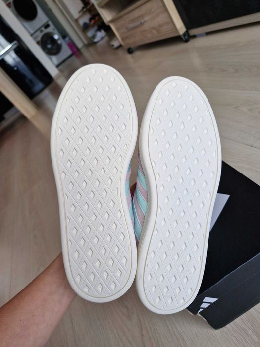 Adidași tenisi sneakersi Adidas din piele întoarsă autentică