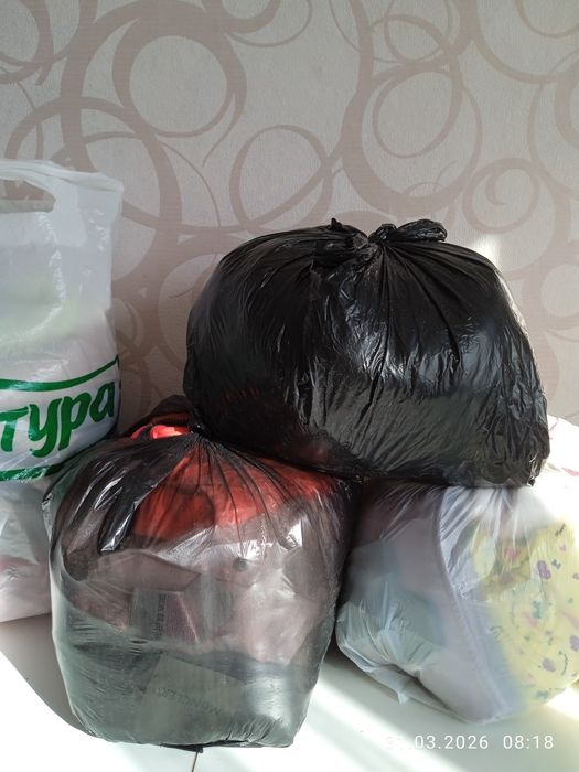 Отдам вещи для девочек 2-4 года