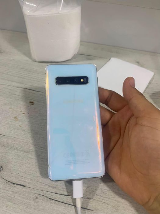 Samsung s10 8/128