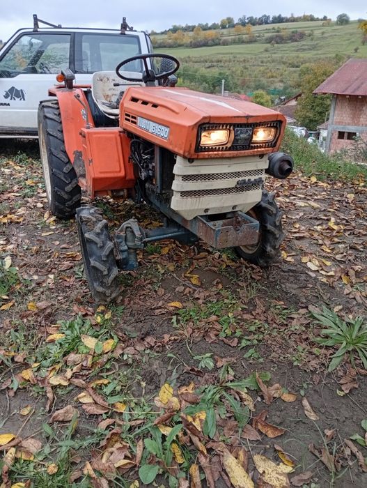 Tractor kubota b1600