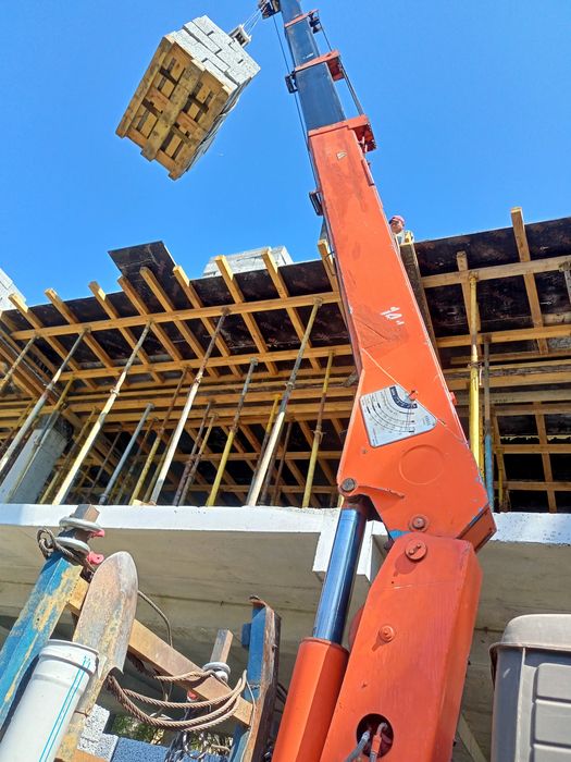 Услуги манипулятора имеется люлька а