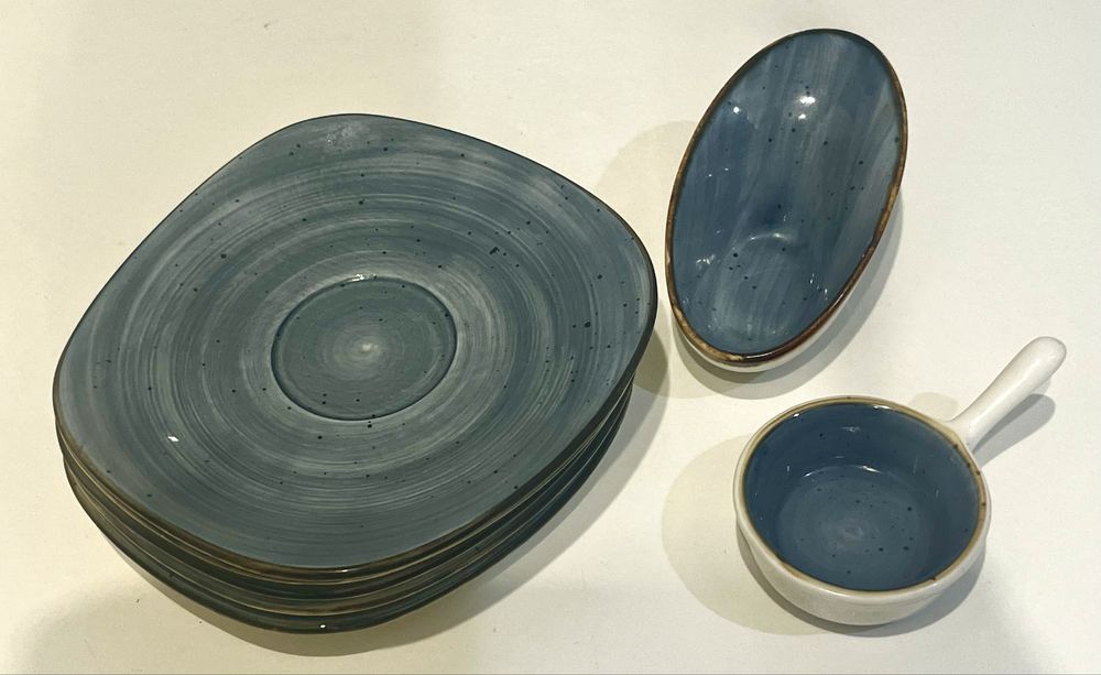 Тарелки 5шт, 2 соусницы