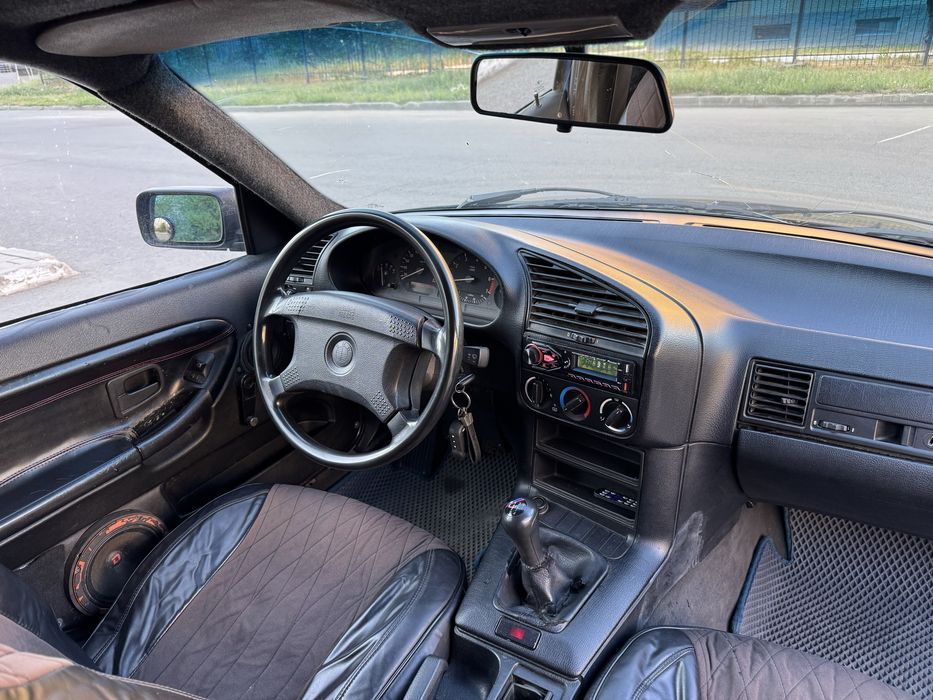 Продам BMW E36 1991года