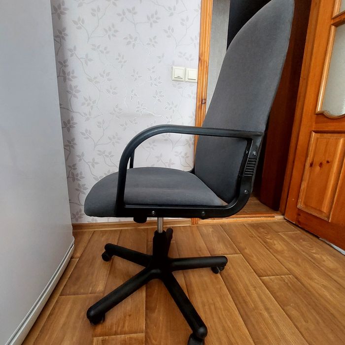 Продается офисное кресло