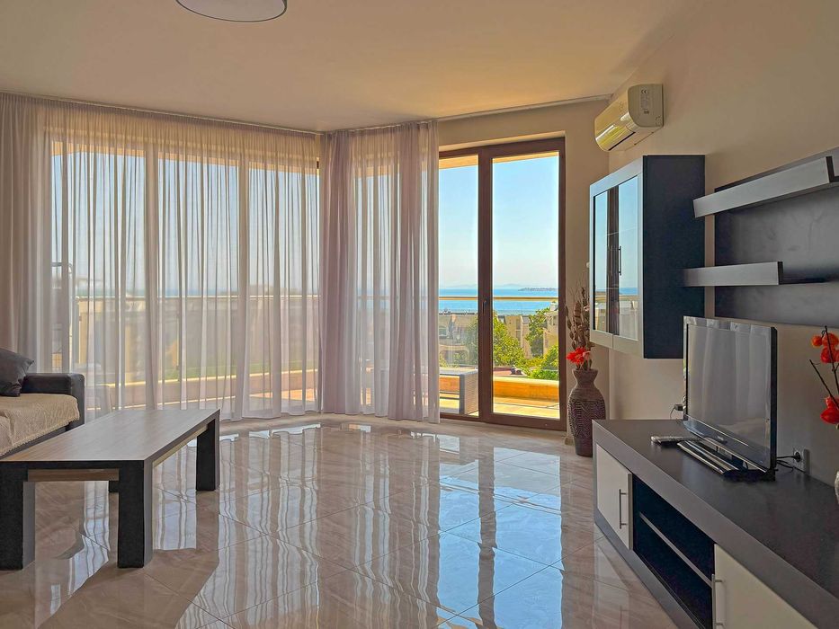 Дава се под наем Двустаен апартамент в Свети Влас - 115 кв.м за 650 € - Снимка #1