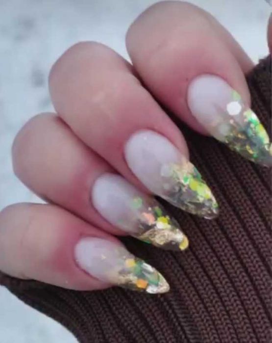 Маникюр у себя на дому