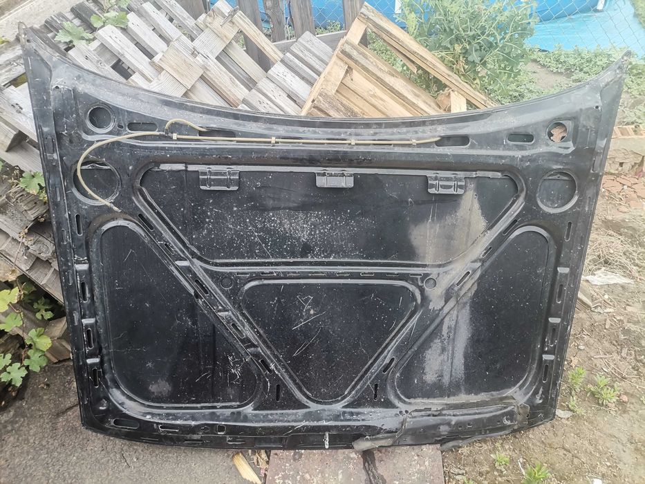 Продавм преден капак от голф.