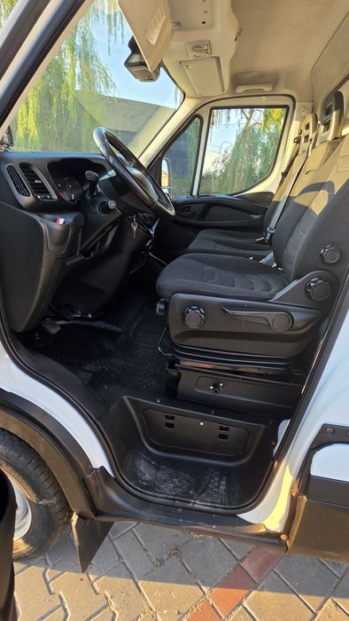 Iveco frigorific lift