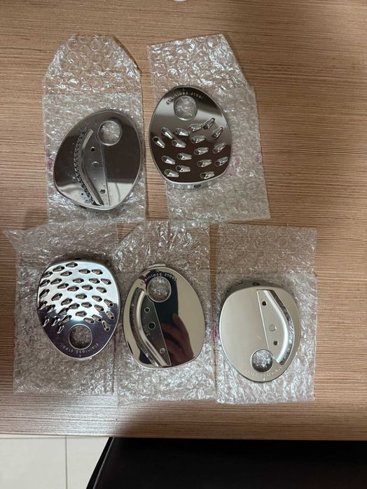 Vand aparat de preparat salate Philips HR1387