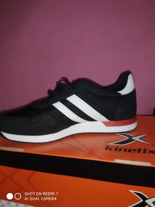 Мужские кроссовки Kinetix производство Турция 43 размер