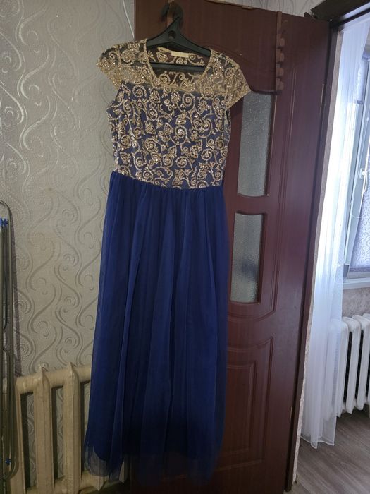Отдам бесплатно платье размер 42-44