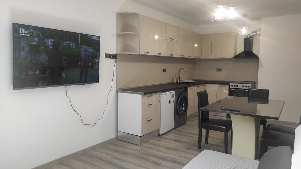 Тристаен апартамент на топцентър. 2 отделни бани и 2 спални