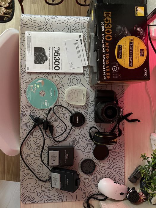 Nikon d5300.