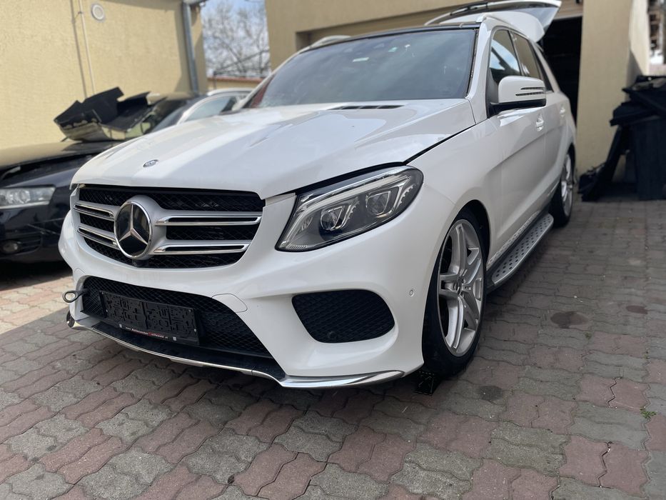 Dezmembrez mercedes GLE 250d 4 matic euro 6 170.000km stanga