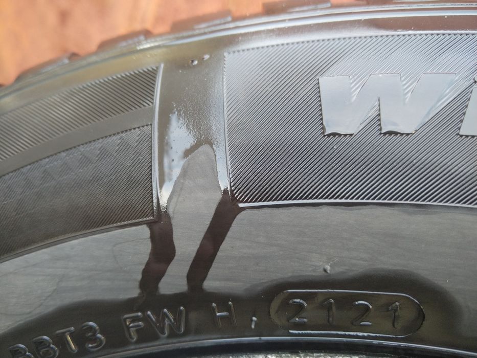 Anvelope iarna  Hyundai Tucson/ SantaFe 215/65/R16  98H cu jenti alumi