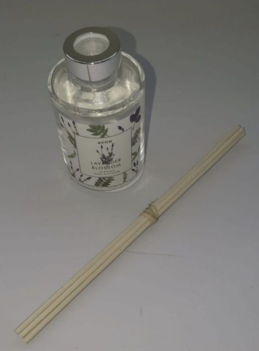 Difuzoare parfumuri de camera lavanda,iasomie,vanilie Avon