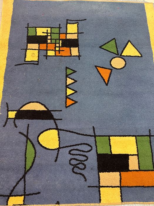 Продам ковер в хорошем состоянии