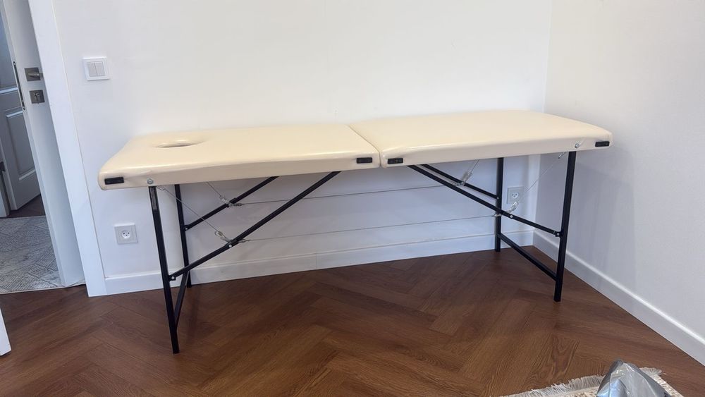 Продам кушетку Новая