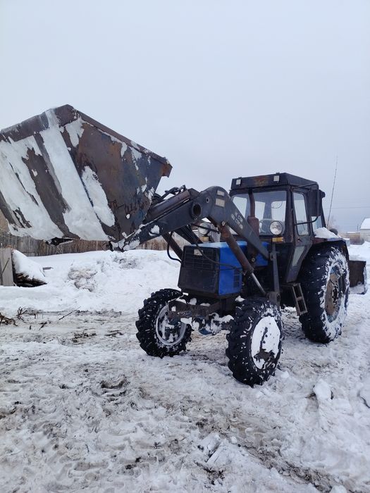 Продам трактор лтз на полном ходу
