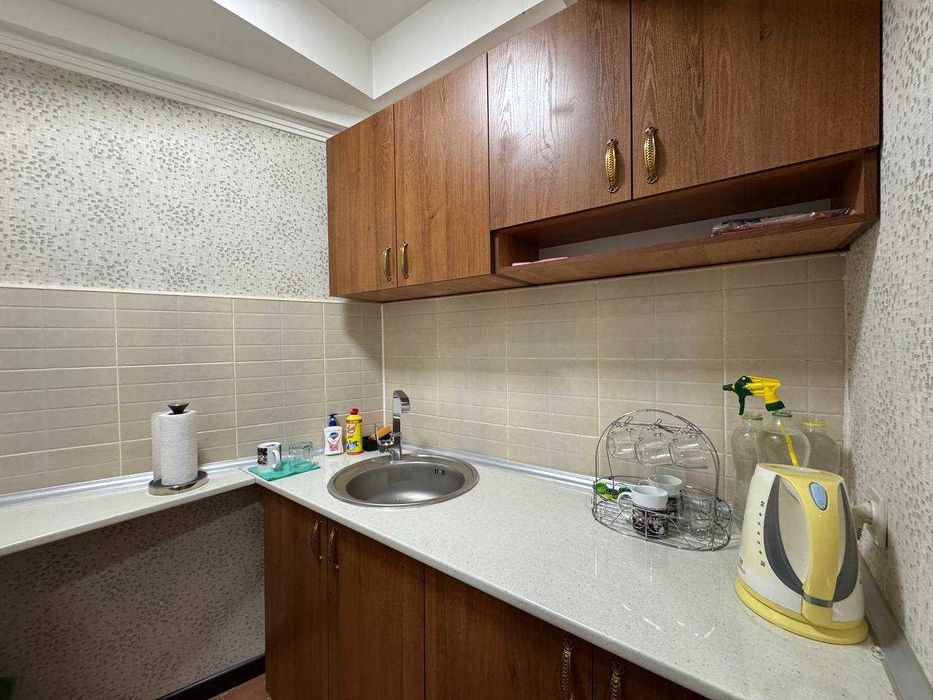 Продается Офис 101 м2, 1 этаж, Алайский, м. А.Кадыри (87648)