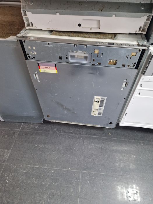 Съдомиялна за вграждане Siemens A+++ 14 комплекта