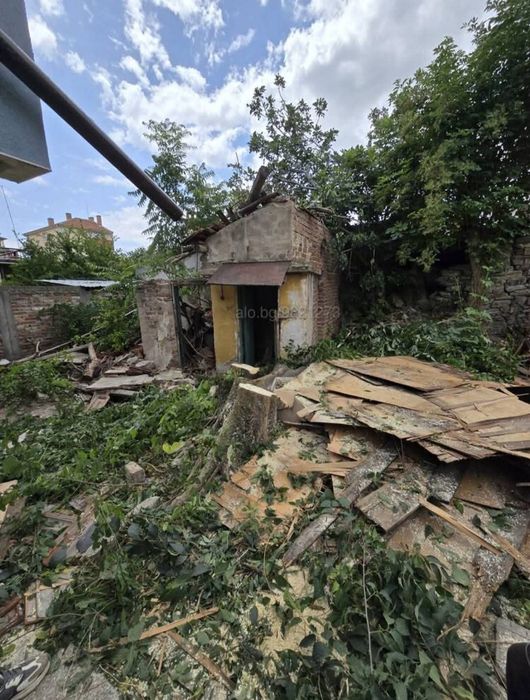 Почистване на дворове