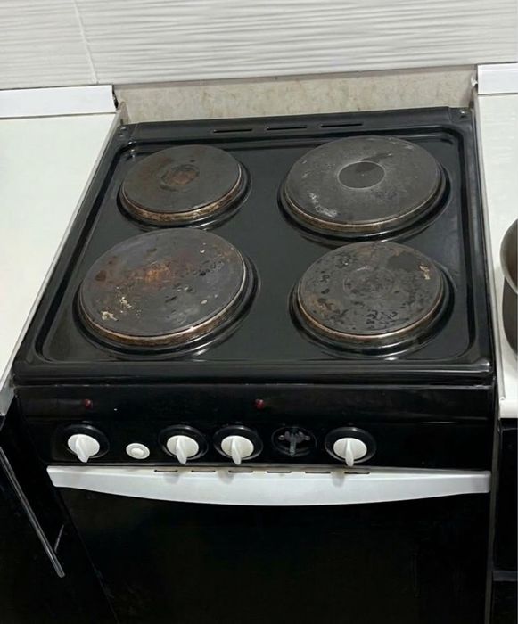 Продам плиту все конфорки рабочие