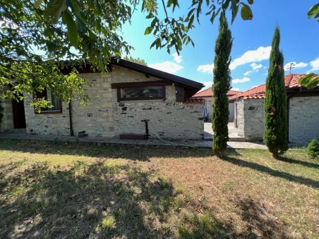 Продава се Къща в с. Гледка, Област Хасково - 205 кв.м за 495 €/кв.м - Снимка #1