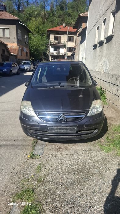 Строен С8 2005година