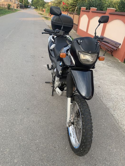 Vând motocicleta BMW F650gs